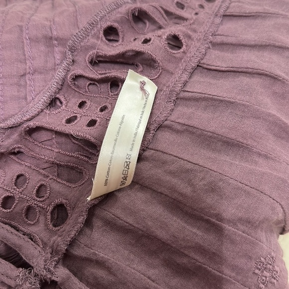 Free People 💯 Cotton Plum Cut Out Embroidered Sleeveless Tank size XS - Picture 11 of 11